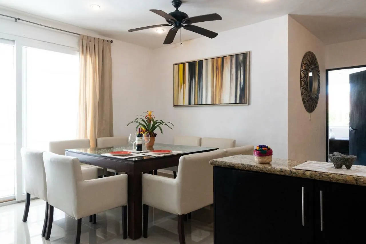 פלאייה דל כרמן Villas Amalfi 0*, פלאייה דל כרמן